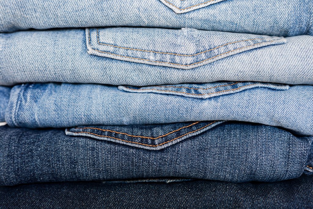 Shirts That Go Well with Blue Jeans